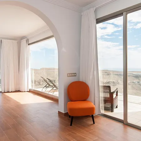 Monte Leon Deluxe Monte Leon, Gran Canaria Luxurious Seclusion Private Heatable Pool Stunning Mountain Views Sleeps Up To 12 Guests Βίλα