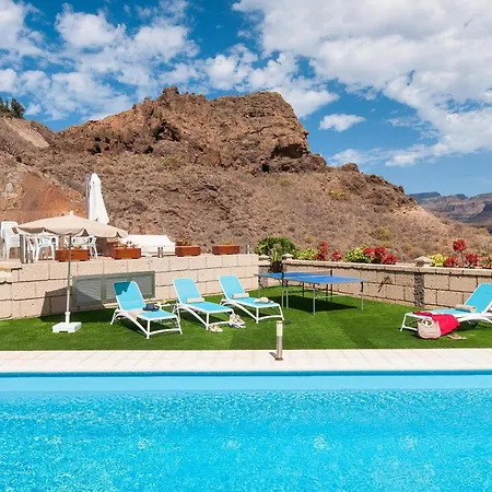 Villa Monte Leon Deluxe Monte Leon, Gran Canaria Luxurious Seclusion Private Heatable Pool Stunning Mountain Views Sleeps Up To 12 Guests *