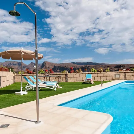 Villa Monte Leon Deluxe Monte Leon, Gran Canaria Luxurious Seclusion Private Heatable Pool Stunning Mountain Views Sleeps Up To 12 Guests *