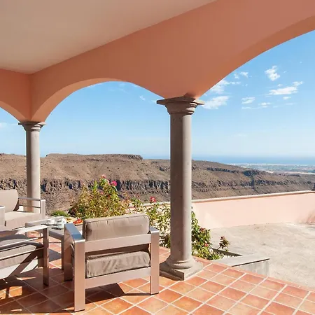 Monte Leon Deluxe Monte Leon, Gran Canaria Luxurious Seclusion Private Heatable Pool Stunning Mountain Views Sleeps Up To 12 Guests *